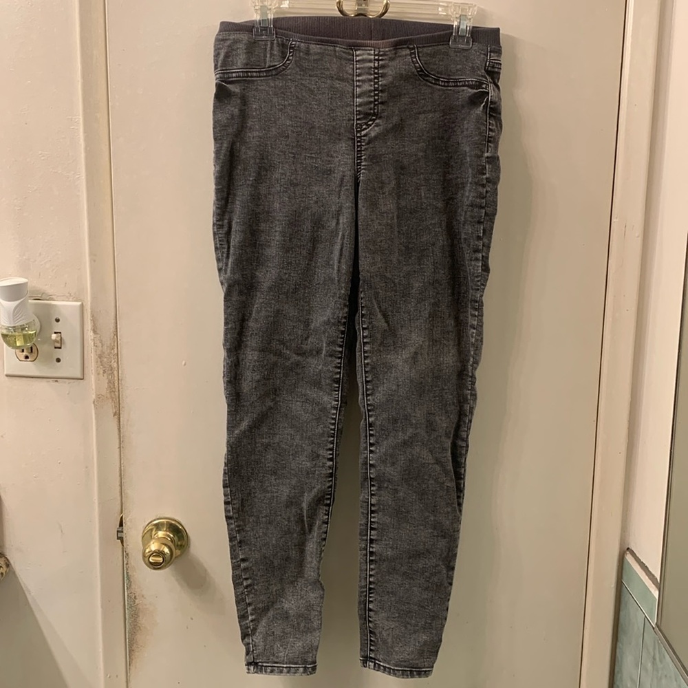 No Boundaries Pre-loved EUC pull-on Jeggings with back pockets - Picture 1 of 4